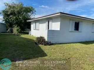 Single-family house For Sale in 17140, Northwest 12th Avenue, Miami Gardens, Florida