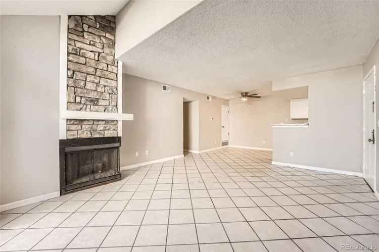 Condo For Sale in 931, South Zeno Way, Aurora, Colorado