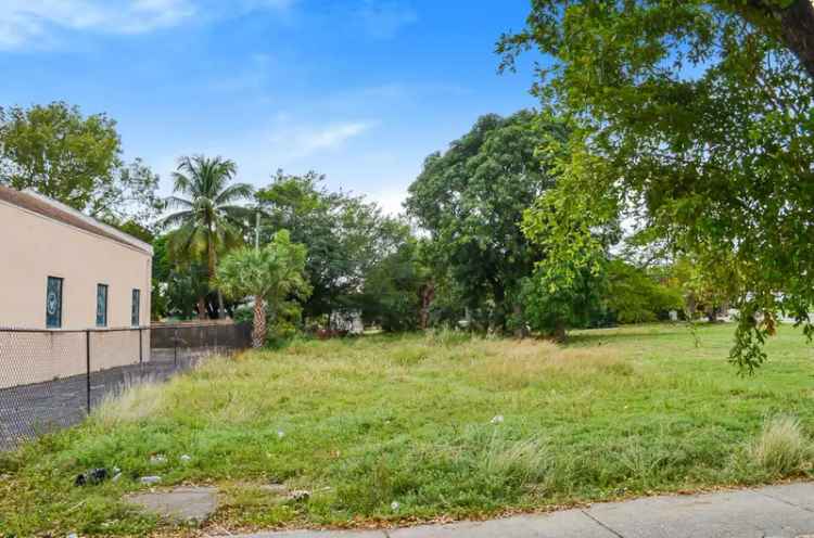 Land For Sale in 618, 14th Street, West Palm Beach, Florida