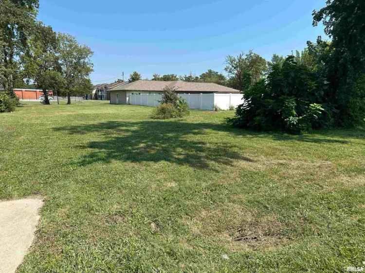 Land For Sale in 863, East McCord Street, Centralia, Illinois