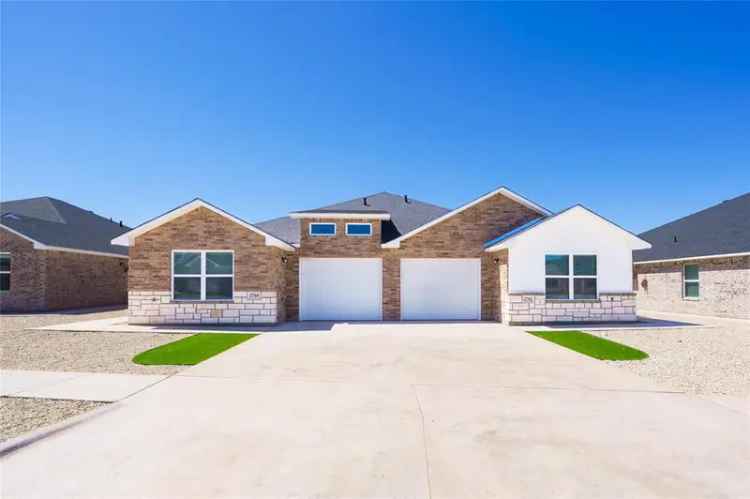 Multi-family house For Rent in Texas