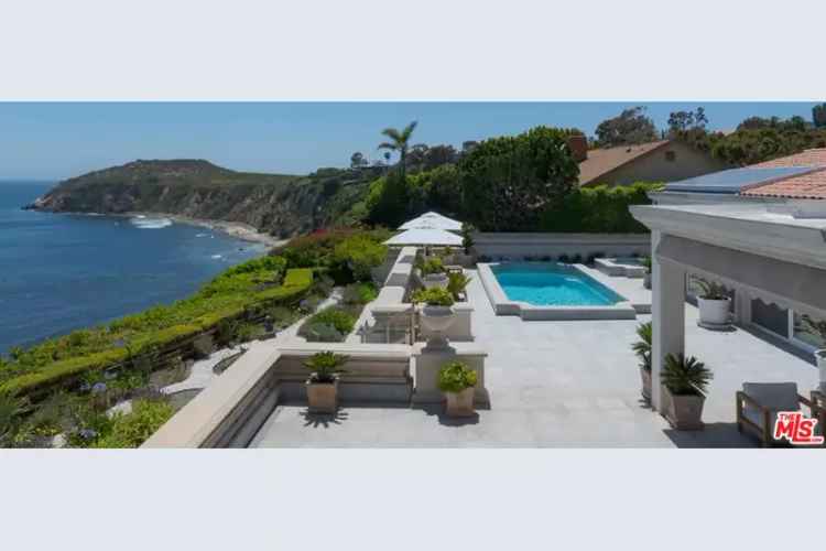 Single-family house For Sale in 29000, Cliffside Drive, Malibu, California