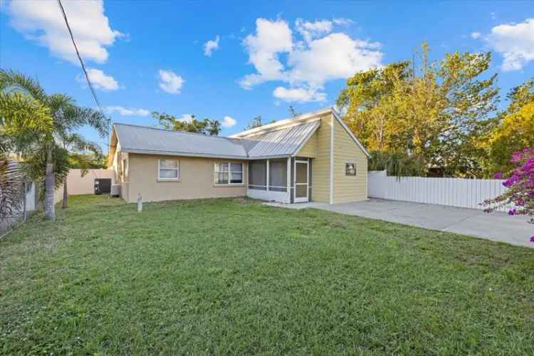 Single-family house For Sale in 305, North Conrad Avenue, Sarasota, Florida