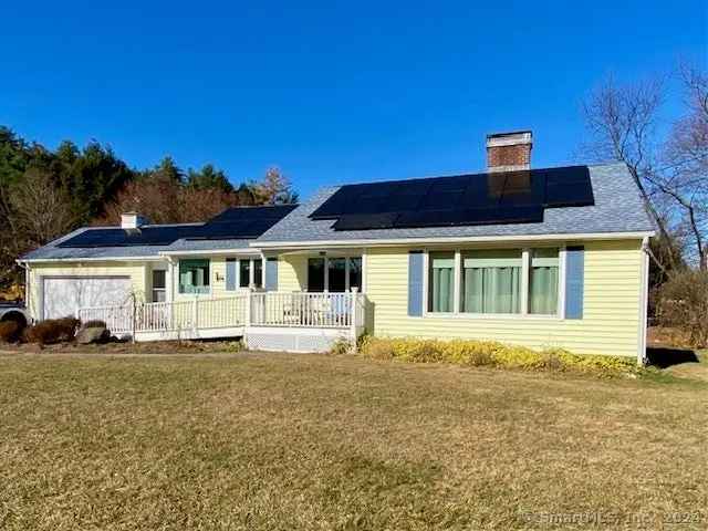 Single-family house For Sale in 32, Juniper Road, Bristol, Connecticut