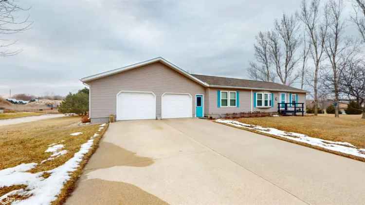 Single-family house For Sale in 461, Pin Oak Drive, Ida Grove, Iowa