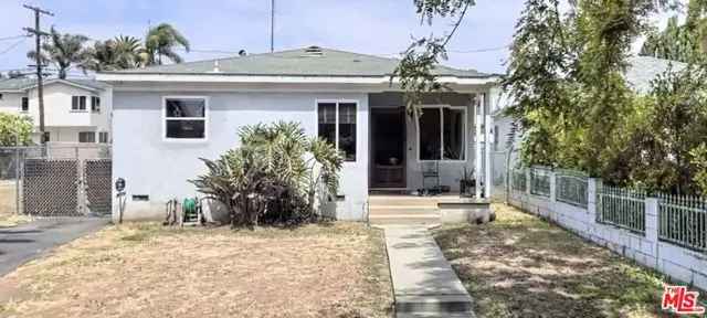 Single-family house For Sale in 12017, Herbert Street, Los Angeles, California