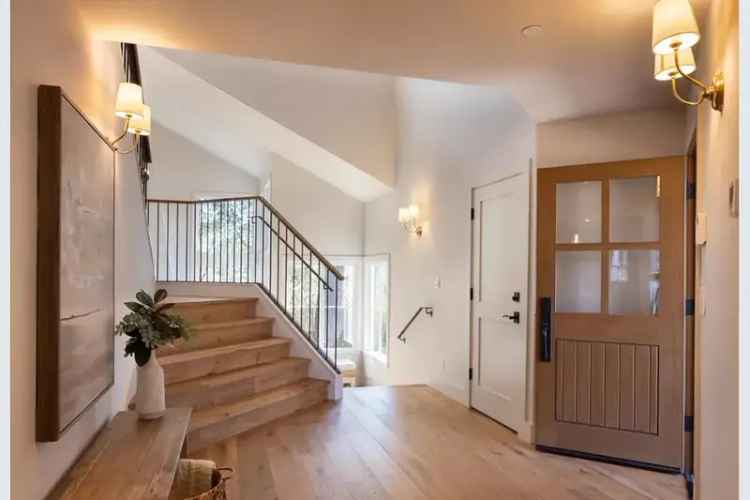 Single-family house For Sale in 4, Oak Knoll Way, Carmel-by-the-Sea, California