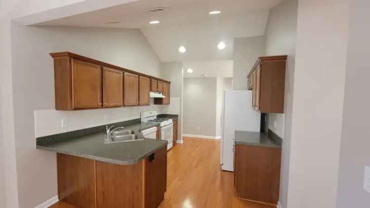 Cumming Townhouse for Rent - 2 Bed 2 Bath