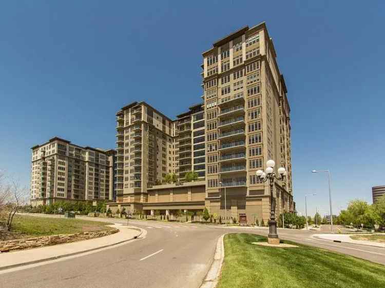 Luxury Penthouse in Landmark Tower East Condos