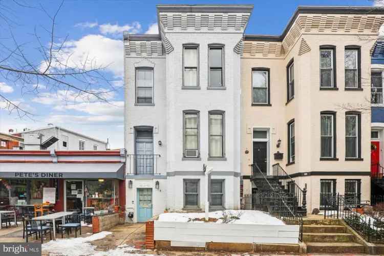 House For Sale in 214, 2nd Street Southeast, Washington, District of Columbia