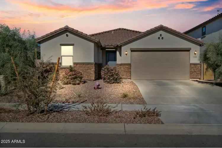 Single-family house For Sale in 17838, West Gambit Trail, Surprise, Arizona