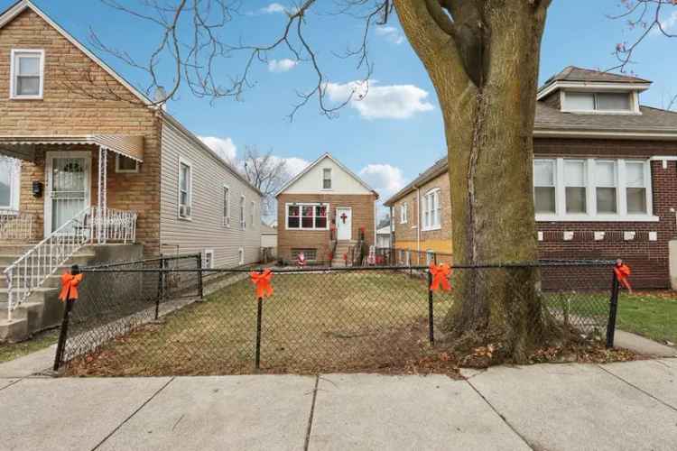 Single-family house For Sale in 7340, South Oakley Avenue, Chicago, Illinois