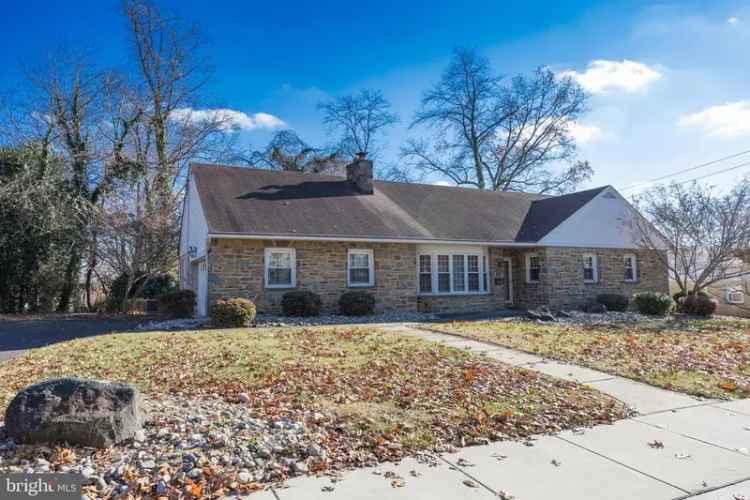 Single-family house For Sale in Wilmington, Delaware