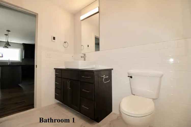 3 Bedroom 2 Bathroom Apartment for Rent