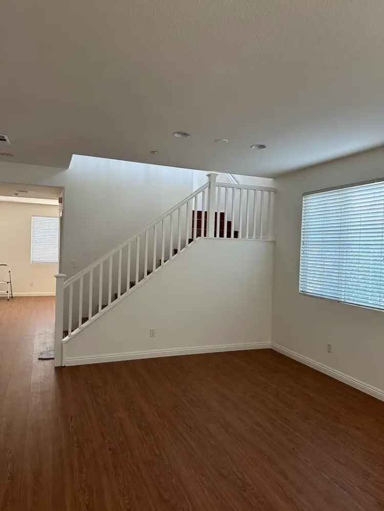 Family Home for Rent: 2-Car Garage, Spacious Kitchen & Backyard