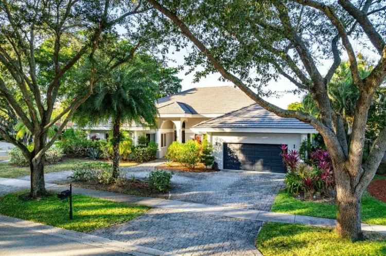 Single-family house For Sale in Boca Raton, Florida