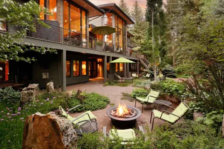 Luxury 5-Bedroom Aspen Home w/ Hot Tub & Stunning Views