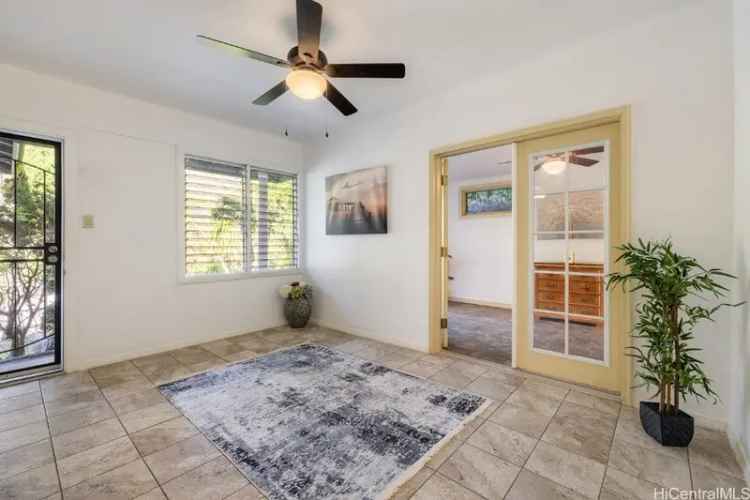 Single-family house For Sale in 933, Ailuna Street, Honolulu, Hawaii