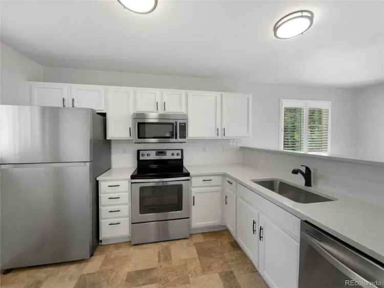 Condo For Sale in Northglenn, Colorado