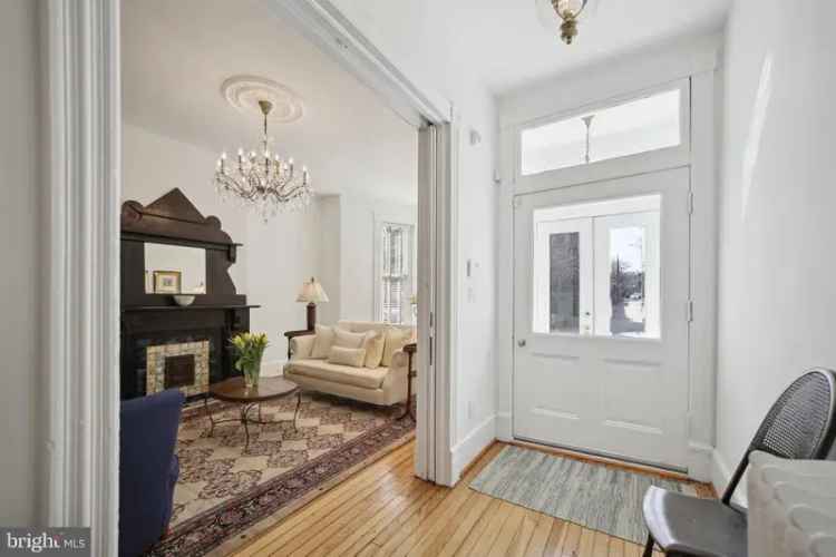 House For Sale in 326, E Street Northeast, Washington, District of Columbia