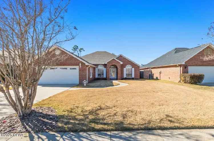 Single-family house For Sale in 204, Harrison Place, Panama City, Florida