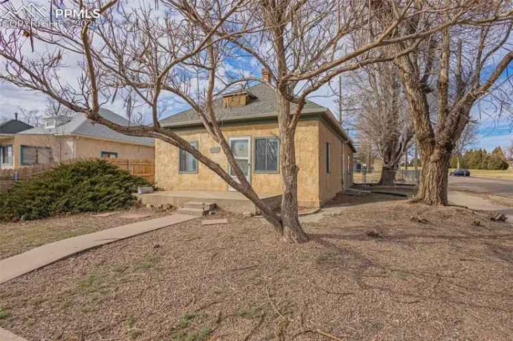 Single-family house For Sale in Pueblo, Colorado