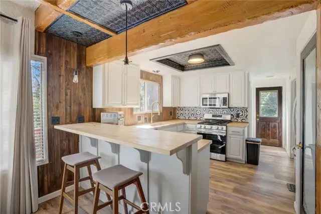 Single-family house For Sale in 1275, Portillo Lane, Lake Arrowhead, California