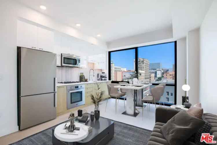 Condo For Sale in 400, South Broadway, Los Angeles, California