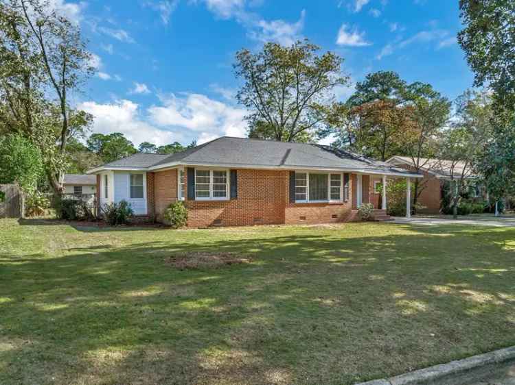 Single-family house For Sale in 1906, Queens Road, Albany, Georgia