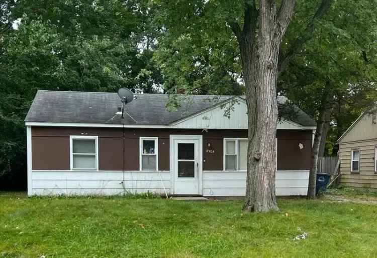 Single-family house For Sale in 2505, Del Plain Avenue, Michigan City, Indiana