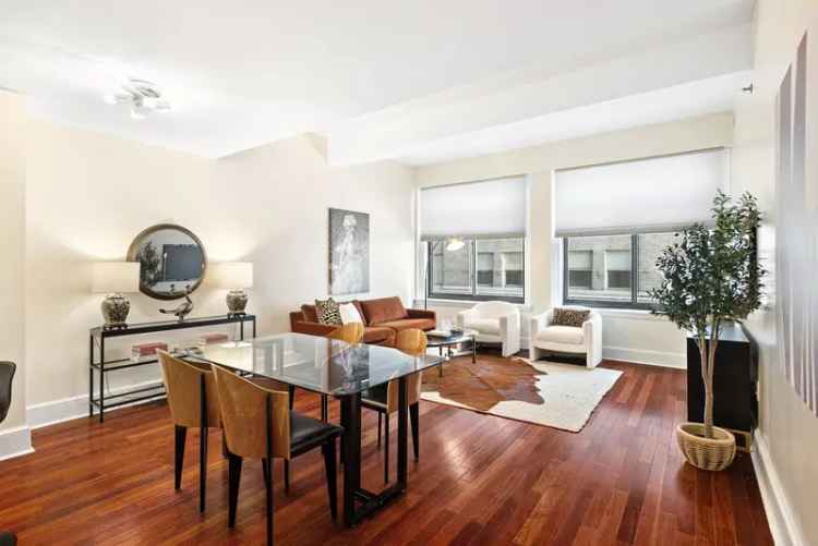 Condo For Sale in 1500, Chestnut Street, Philadelphia, Pennsylvania