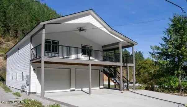 Single-family house For Sale in Wardner, Idaho