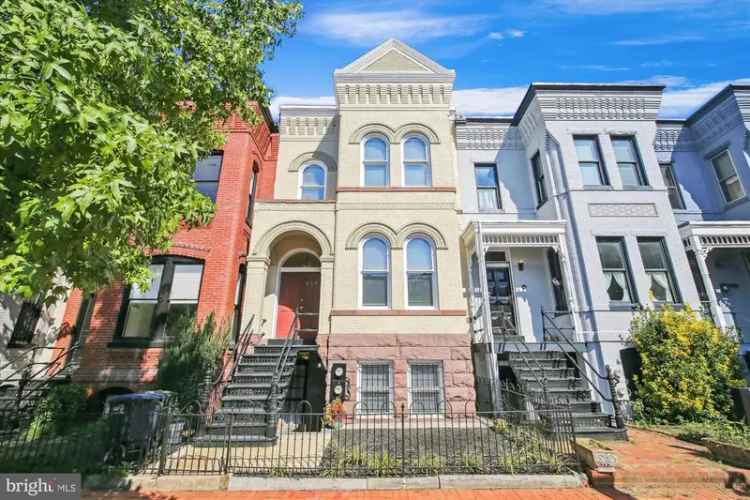 House For Sale in Washington, District of Columbia