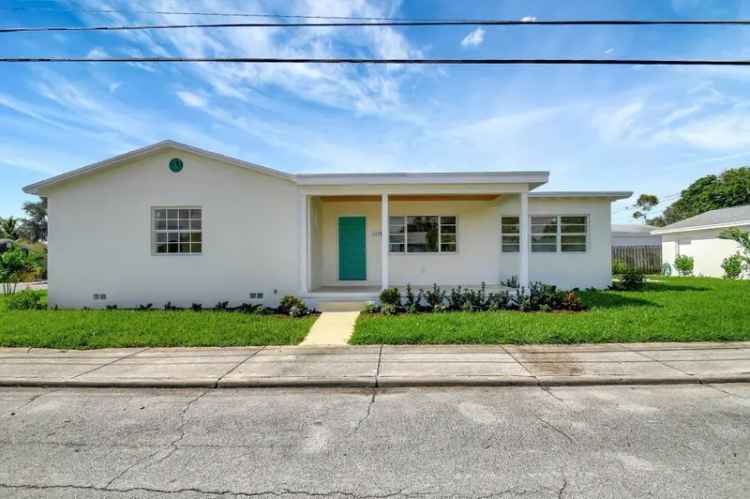 Single-family house For Sale in 1131, North Ocean Breeze, Lake Worth Beach, Florida