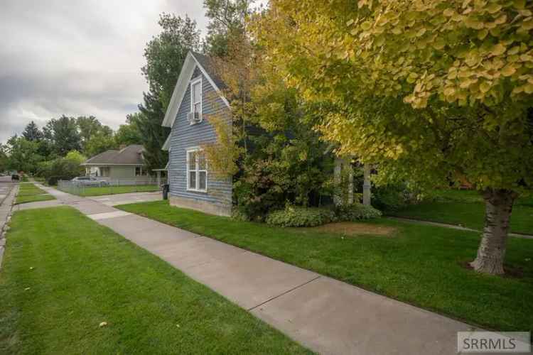 Single-family house For Sale in 290, Walnut Street, Idaho Falls, Idaho