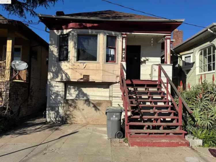 Single-family house For Sale in 878, Athens Avenue, Oakland, California