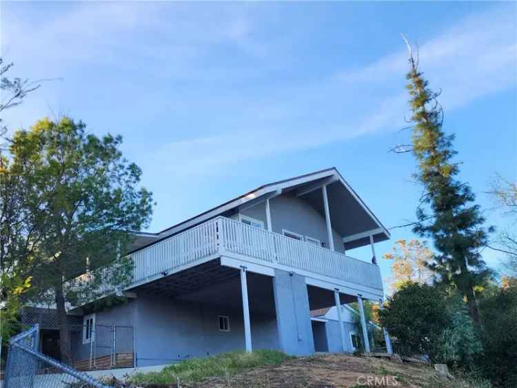 Single-family house For Sale in 22555, Fern Ann Falls Road, Unincorporated Chatsworth, California