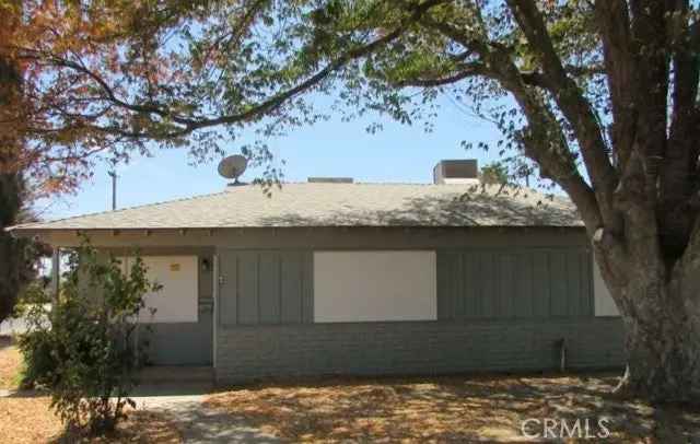 Single-family house For Sale in Bakersfield, California