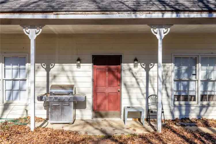 Single-family house For Sale in 390, Wayside Drive, Lawrenceville, Georgia