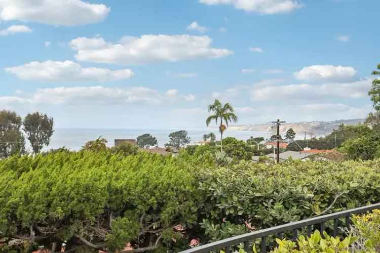 Single-family house For Sale in 7850, Torrey Lane, San Diego, California