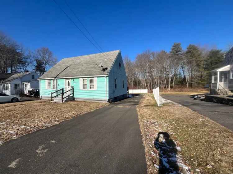 Single-family house For Sale in 270, Hills Street, East Hartford, Connecticut