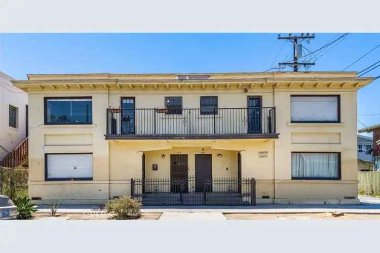 Single-family house For Sale in 216,218,228,222, West 9th Street, Long Beach, California