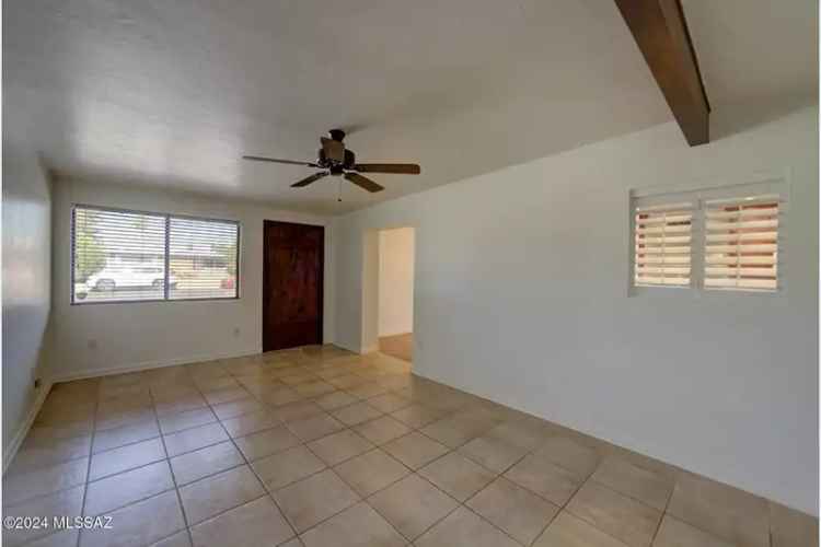 Single-family house For Sale in Tucson, Arizona