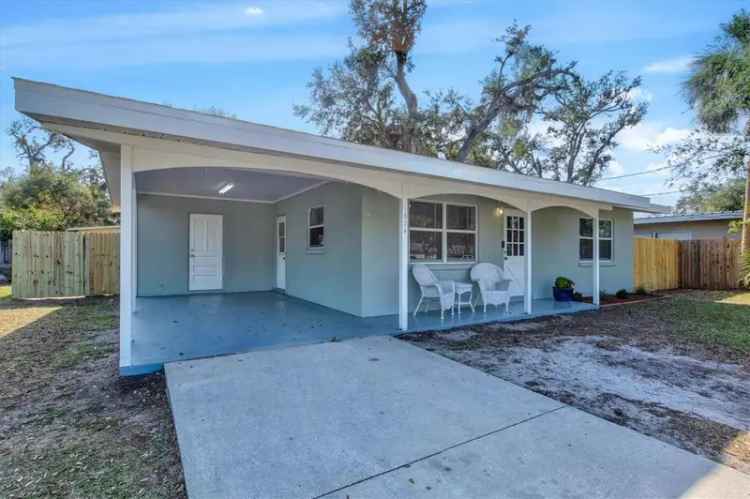 Single-family house For Sale in 1524, 2nd Avenue East, Bradenton, Florida