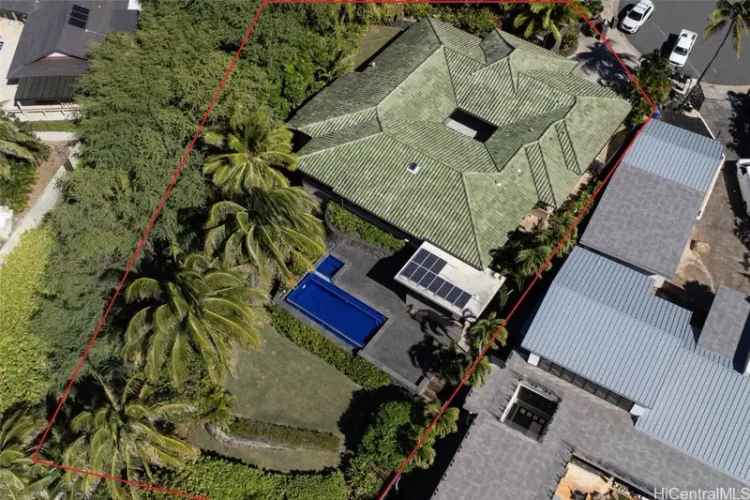 Single-family house For Sale in 18, Poipu Place, Honolulu, Hawaii