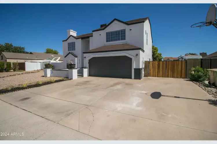 Single-family house For Sale in 6073, West Caribe Lane, Glendale, Arizona