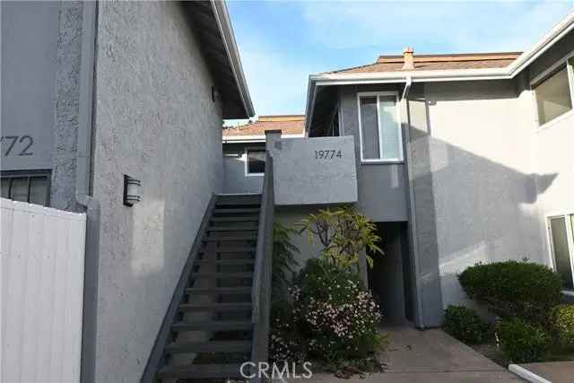 Single-family house For Sale in 19774, Bromley Lane, Huntington Beach, California