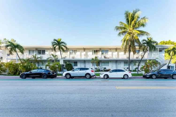 Multi-family house For Sale in 1600, Pennsylvania Avenue, Miami Beach, Florida