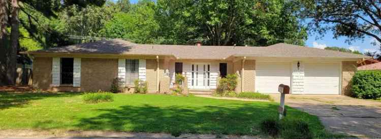 Single-family house For Sale in 116, Shamrock Drive, Conway, Arkansas