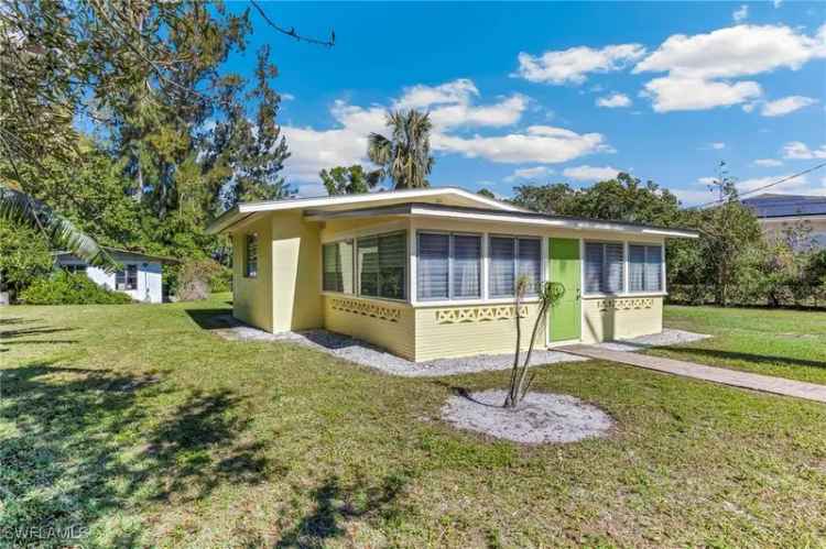 Single-family house For Sale in North Fort Myers, Florida